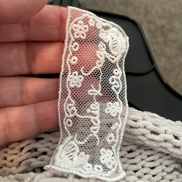 Distraught hallow out long sleeve top - Picture 7 of 7